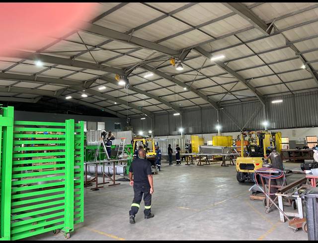 1,397M² WAREHOUSE TO LET IN MAHOGANY RIDGE